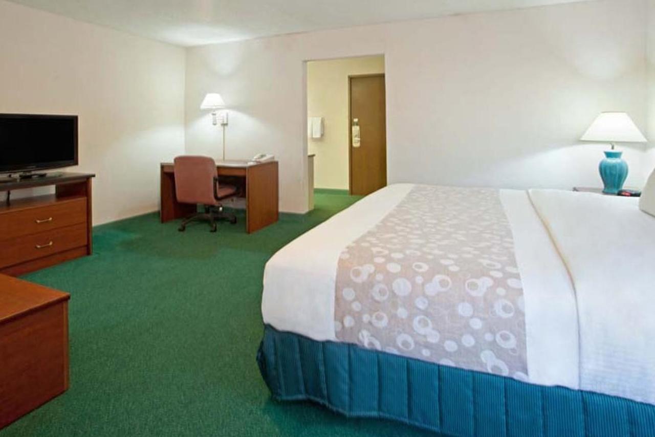 Norwood Inn & Suites Indianapolis East Post Drive Kültér fotó