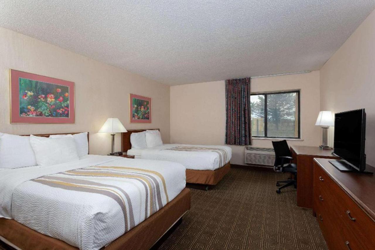 Norwood Inn & Suites Indianapolis East Post Drive Kültér fotó