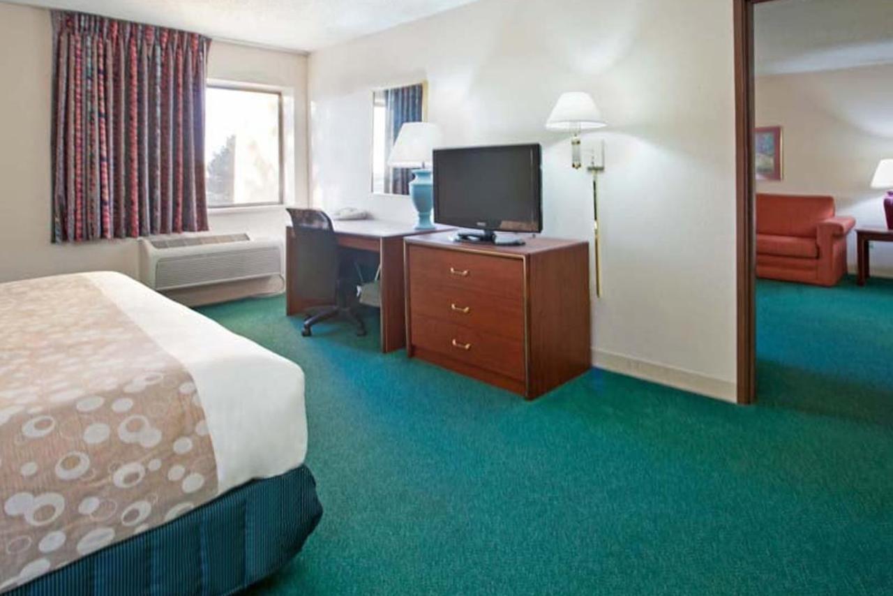 Norwood Inn & Suites Indianapolis East Post Drive Kültér fotó