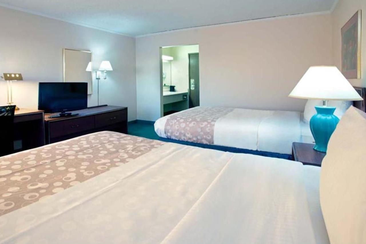 Norwood Inn & Suites Indianapolis East Post Drive Kültér fotó